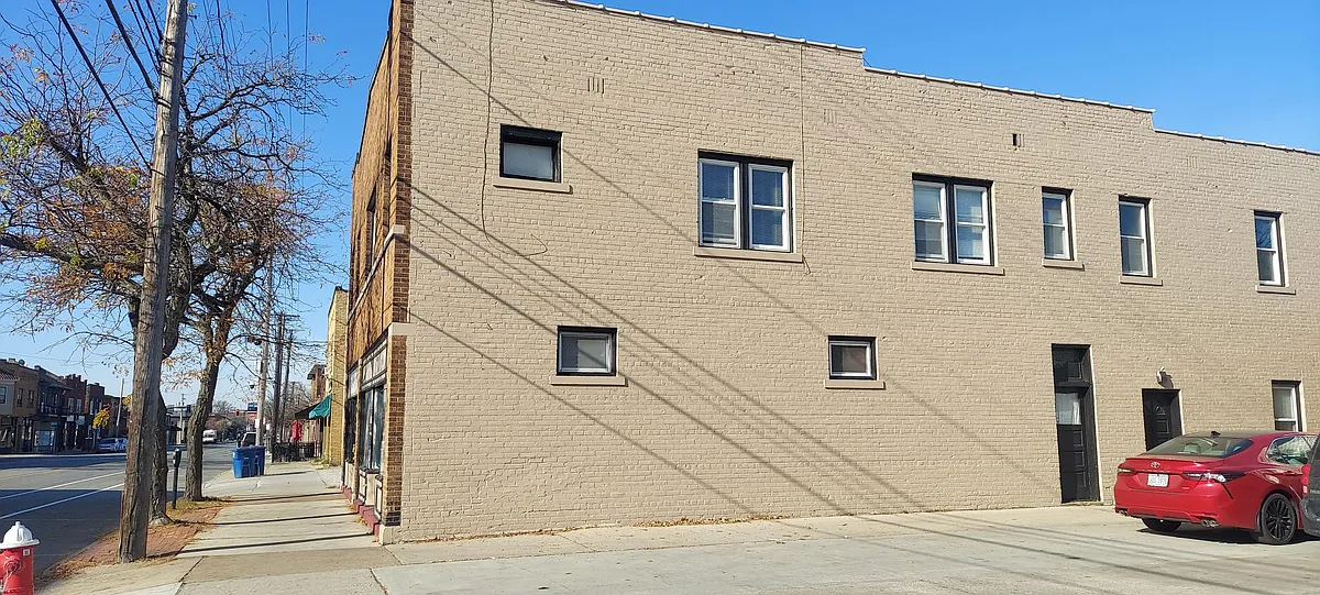 Building Photo - 13348 Madison Ave #4