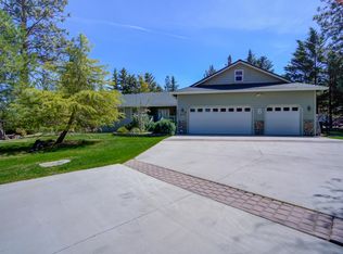 6031 Blancas Ct, Weed, CA 96094