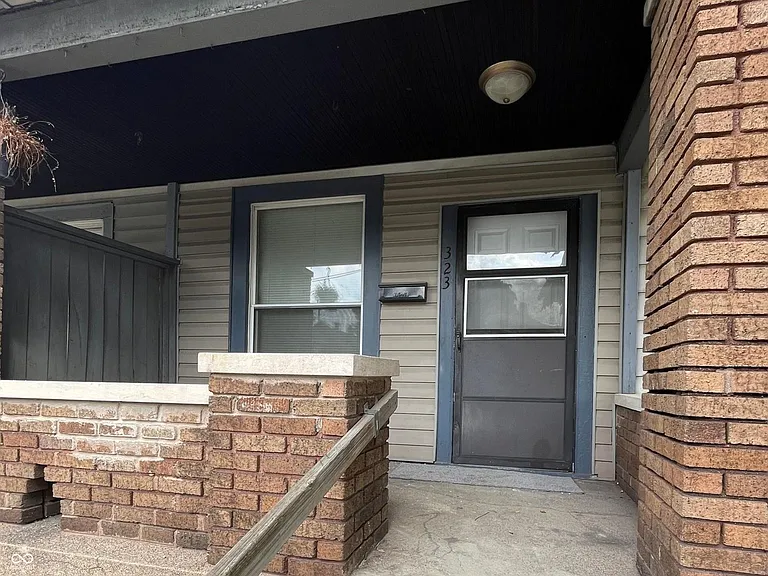 323 N Rural St — Photo 2