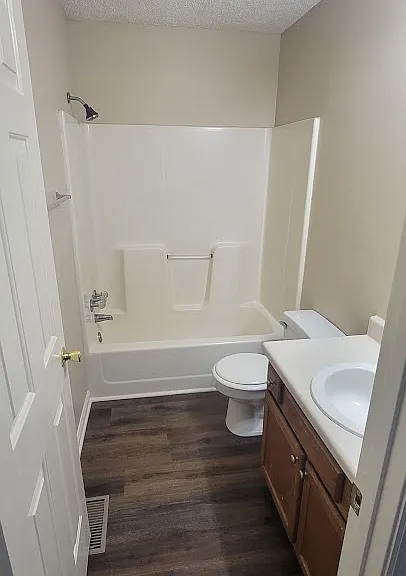 68 Driftwood Ln #1B — Photo 7