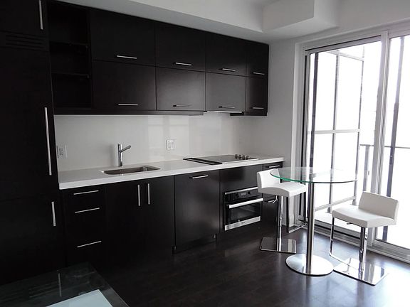 4th image of 65 Saint Mary St #2610