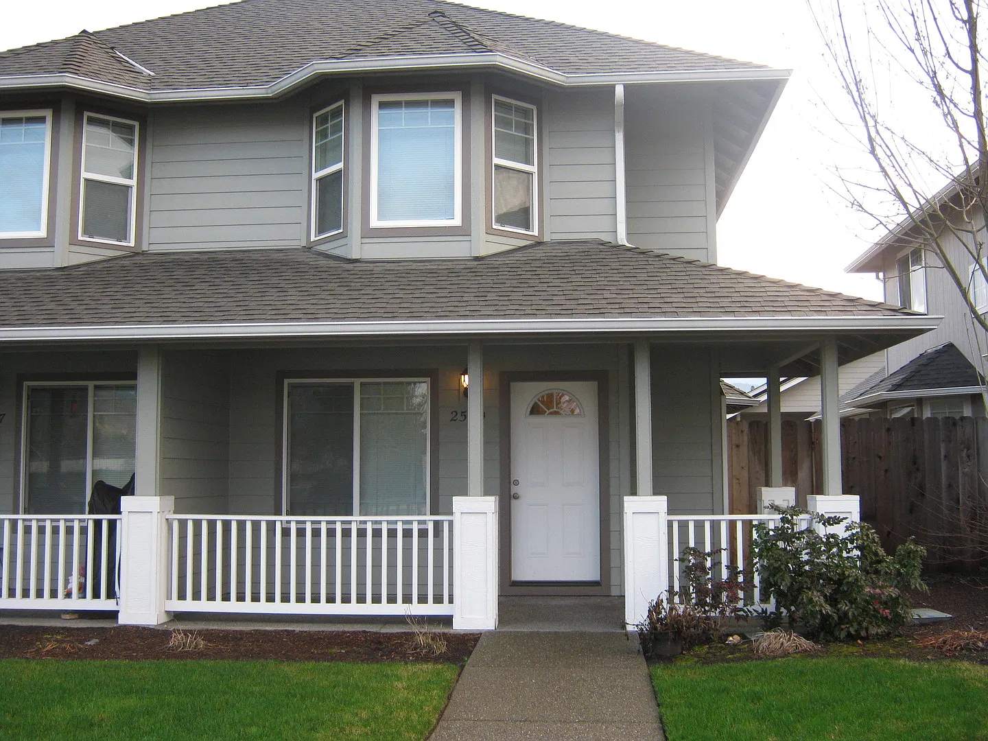2 Bed 2 Bath Townhouse — Photo 1