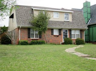 1123 Tedford Way, Nichols Hills, OK 73116