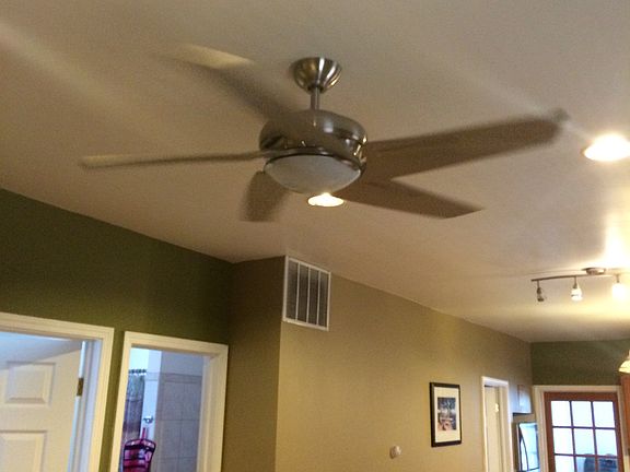 4th image of 1548 W Fullerton Ave APT 2R