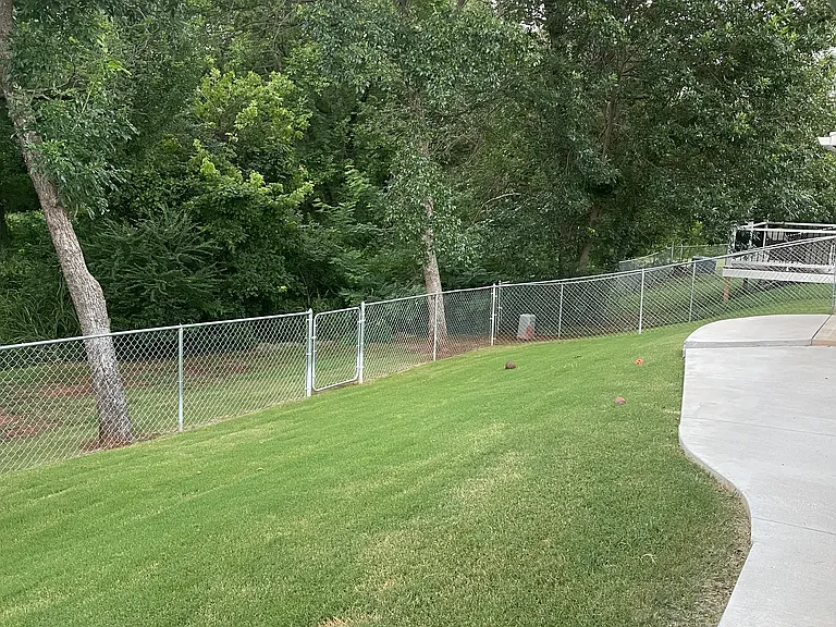 2314 Sycamore Dr — Photo 25