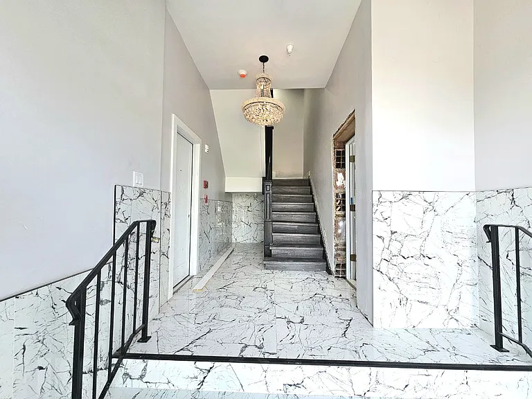 226 Roseville Ave #SA5 — Photo 9