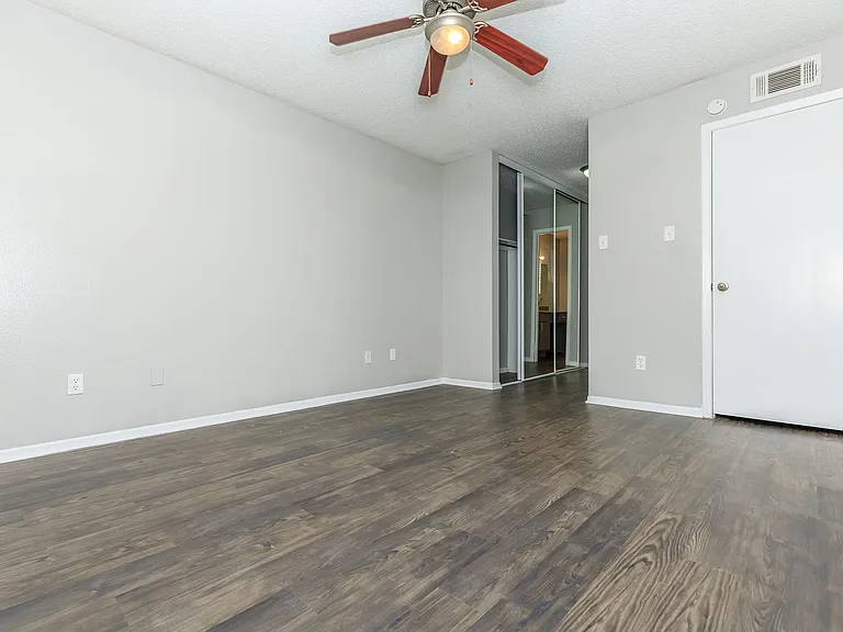 12148 Jollyville Rd — Photo 127