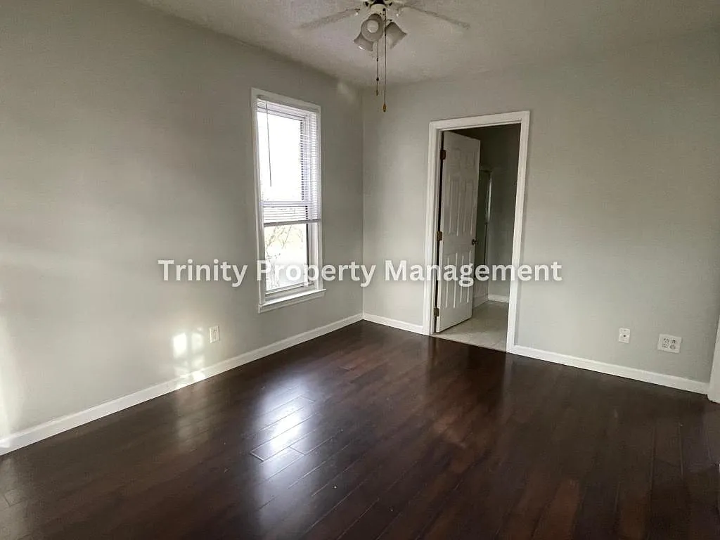 609 1/2 Duff Ave — Photo 4