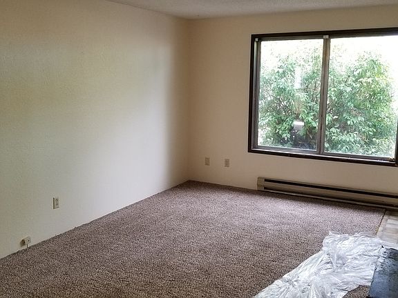 3rd image of 908 N 4th St