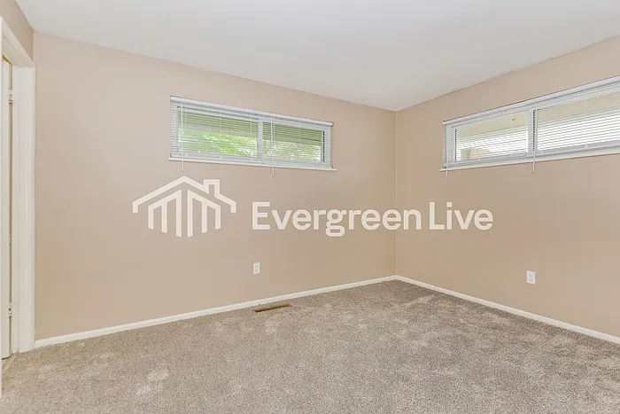 5512 Shady Oak St — Photo 8