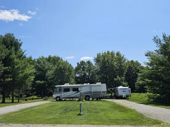 241 Winchester Way, Gladwin, MI 48624