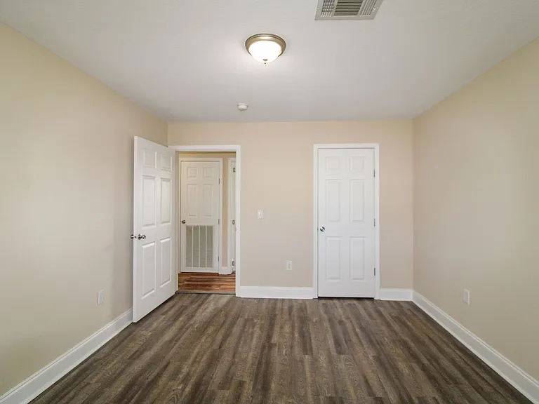 123 Meadows Ln — Photo 12