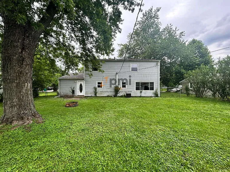 385 Briarwood Dr — Photo 15