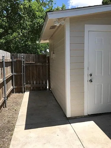 919 Evergreen Dr — Photo 4