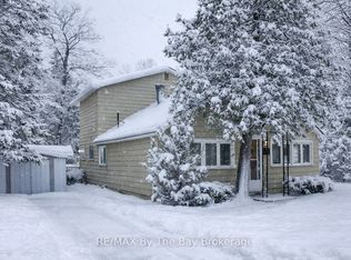 15 Sylvan Ave, Wasaga Beach, ON L9Z 1T3