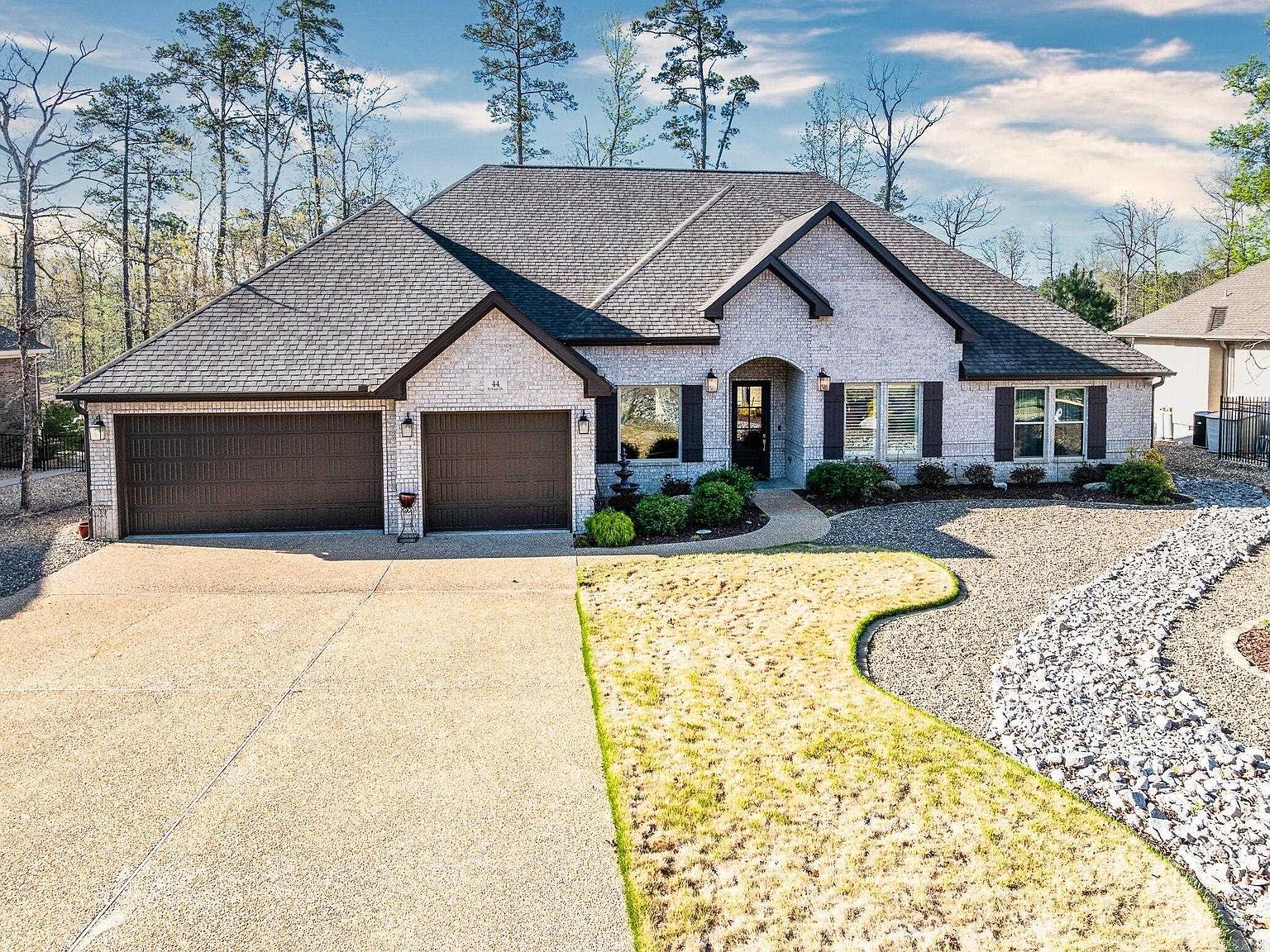 44 Elcano Dr