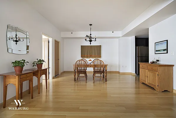 Sold by Warburg | media 10