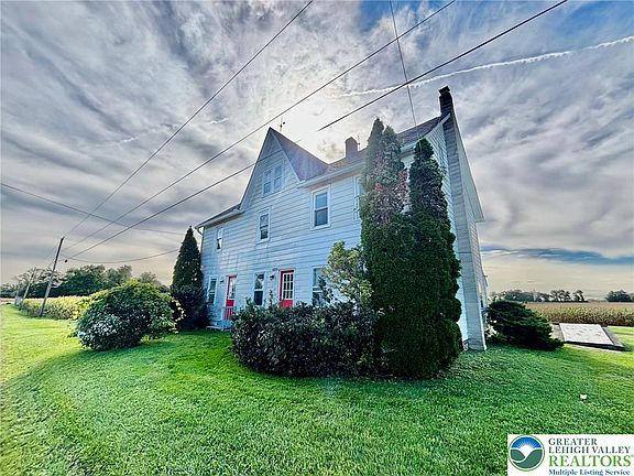 2nd image of 4067 Newburg Rd