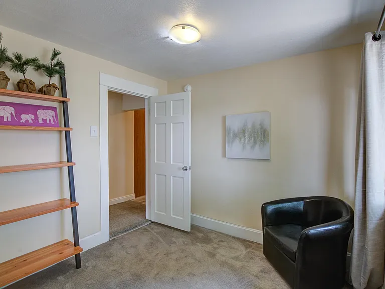 4987 Grove St — Photo 34