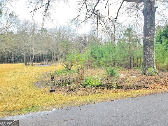 2nd image of 168 Peach St