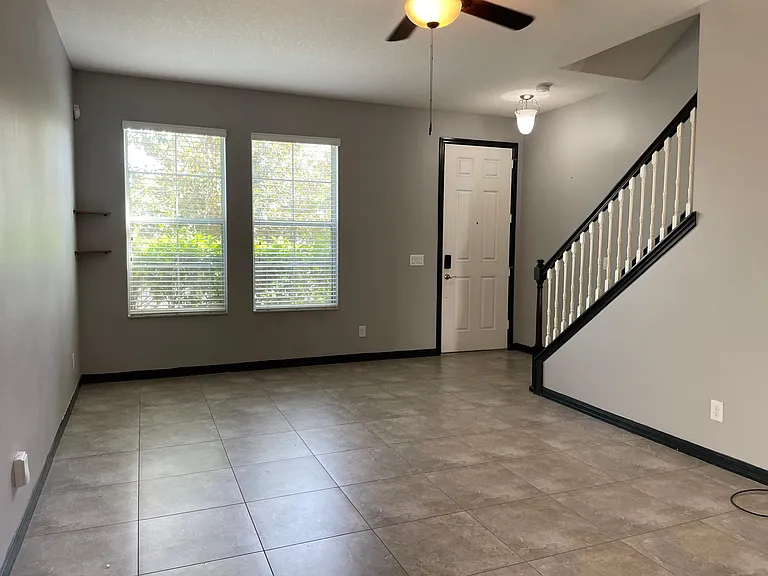 5277 Northlawn Way — Photo 3