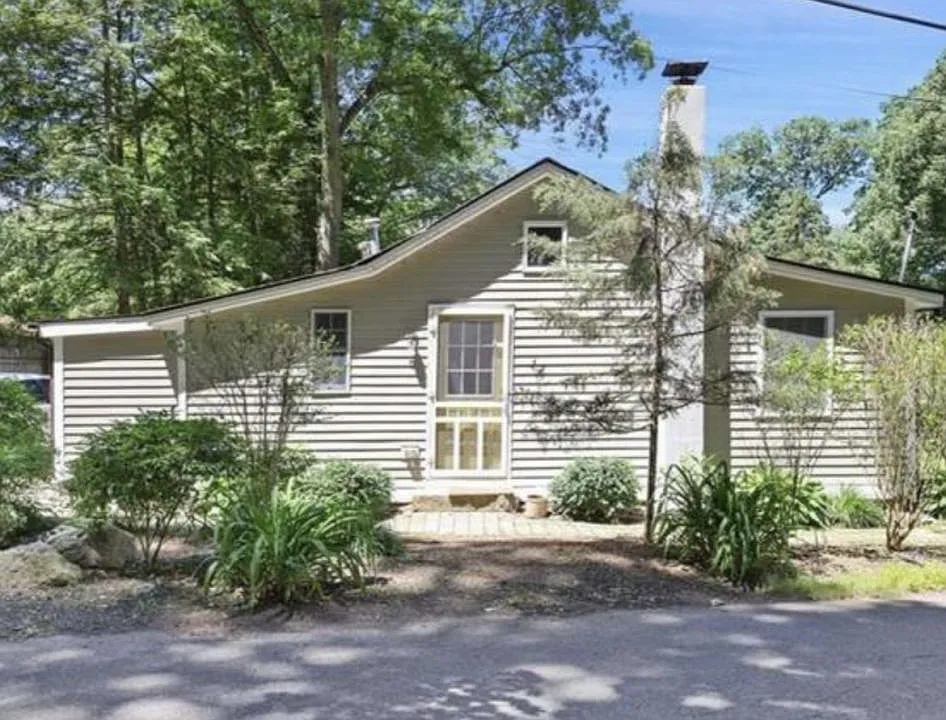 8 Grandview Rd