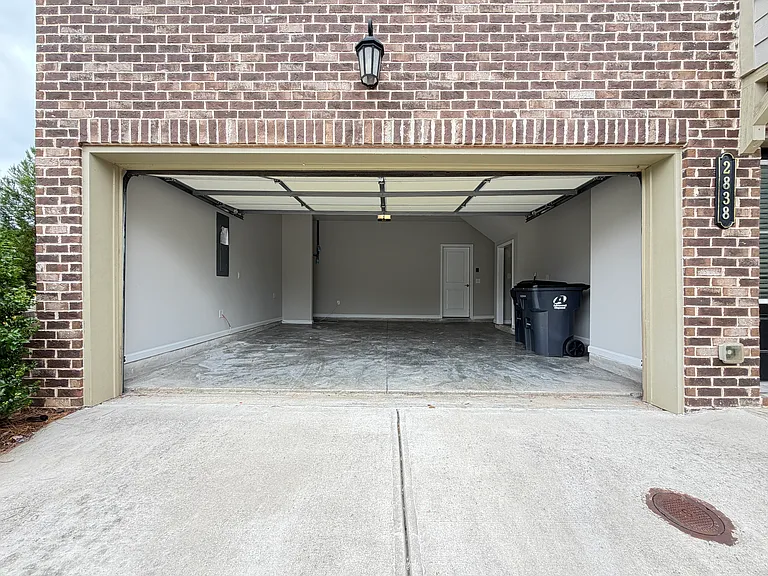 2838 Village Park Bnd — Photo 37