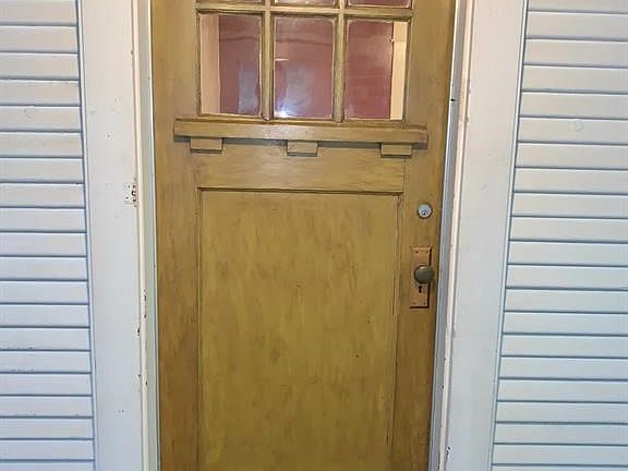3rd image of 1509 Woodley Ave