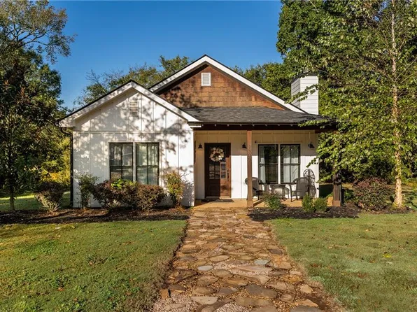 1809 Cassville Rd NW, Cartersville, GA 30121