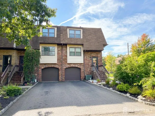 6005 N Oaks Blvd, North Brunswick, NJ 08902