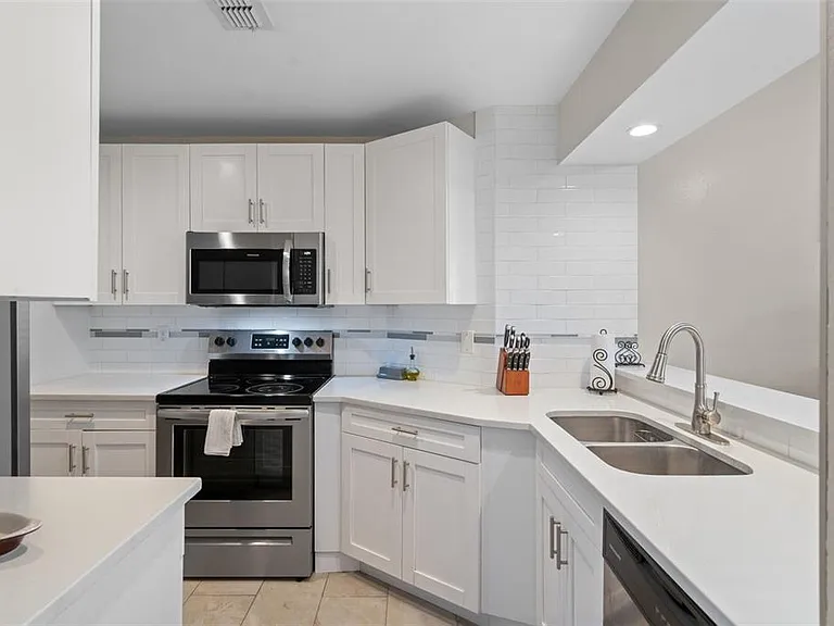 14733 Norwood Oaks Dr #201 — Photo 8