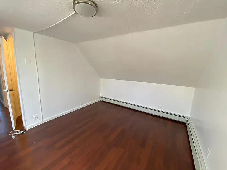 132 Cambridge Ave #2 — Photo 6