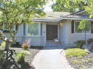 3387 Summerfield Rd, Santa Rosa, CA 95405