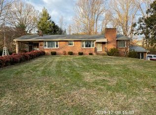 1355 Lilac Ln, Salem, VA 24153