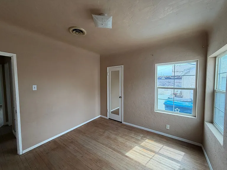 503 California Ave — Photo 7