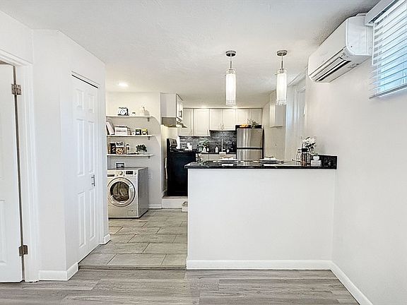 3rd image of 599 Beach St #1