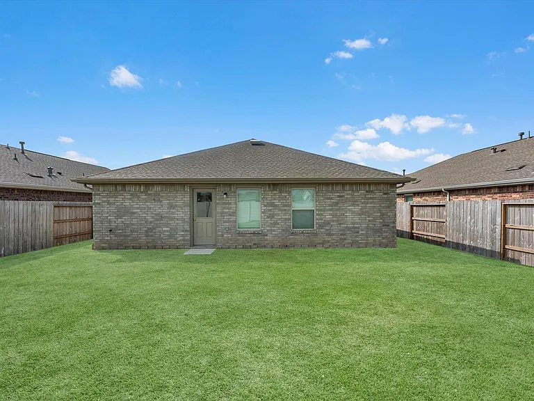 2106 Hyde Acres St — Photo 13
