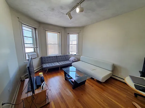 15 Colborne Rd Photo 1