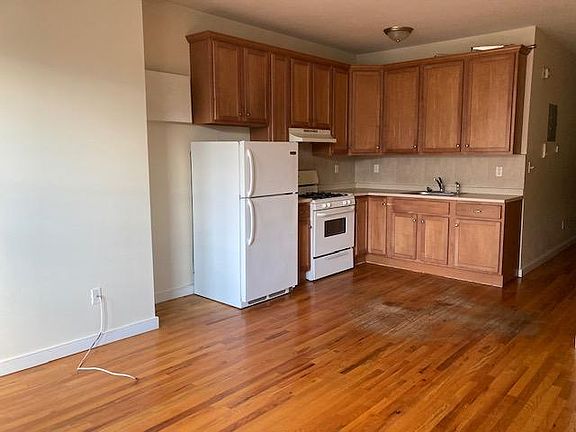 2nd image of 128 Morningside Ave
