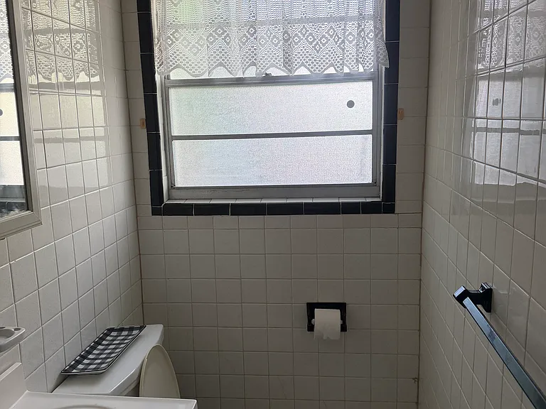 501 Frances Ter #E — Photo 13