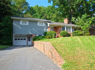 3047 Kinnamon Rd, Winston Salem, NC 27104