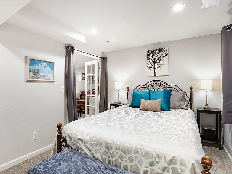 568 Longfellow Ln #FURNISHED — Photo 15