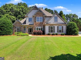 4 White Oak Ln, Sharpsburg, GA 30277