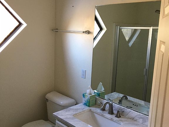 5th image of 3800 Rosemont Blvd #108B