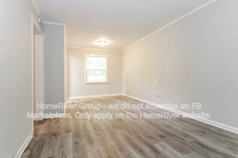 2 bed, 1.0 bath, 912 sqft, $1,070 — Photo 4