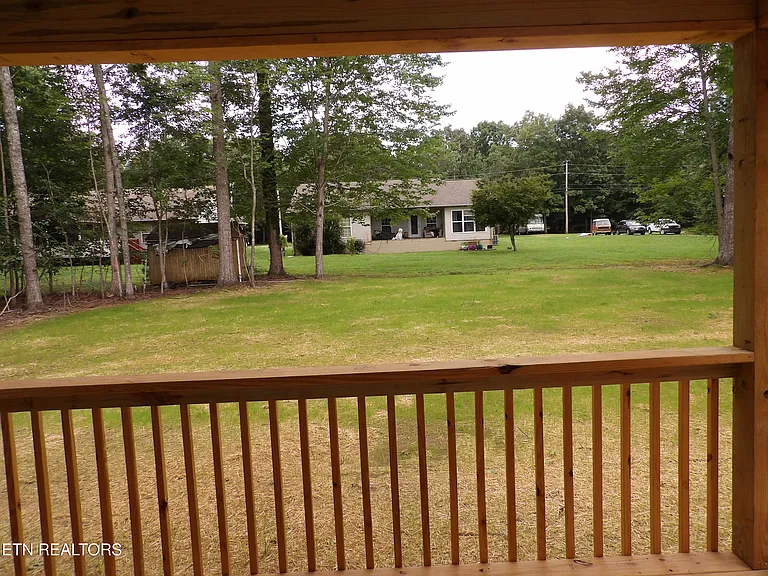 707 Oneida Ln — Photo 23