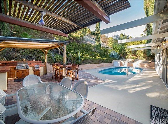 Outdoor Cabana and cooking area