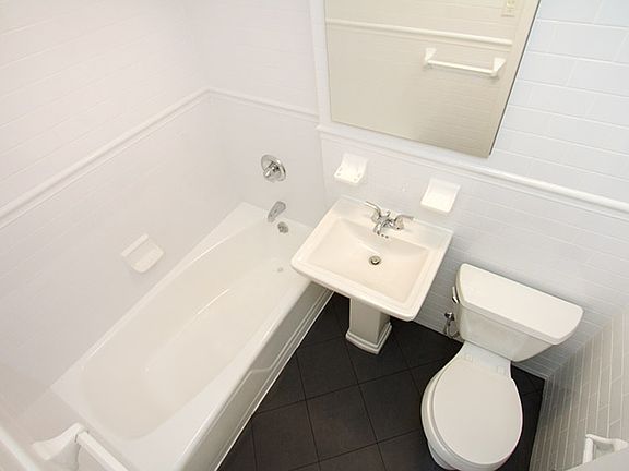 3rd image of 1652 1st Ave #8L