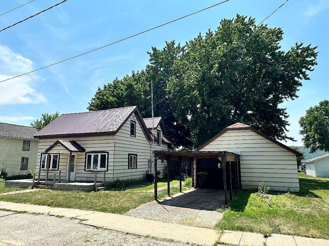 265 Aspen St SE, New Albin, IA 52160 Zillow