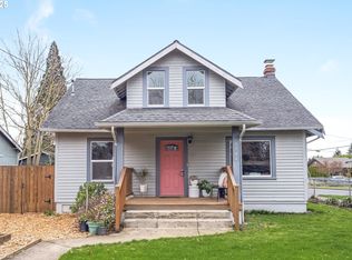 9704 SE Reedway St, Portland, OR 97266